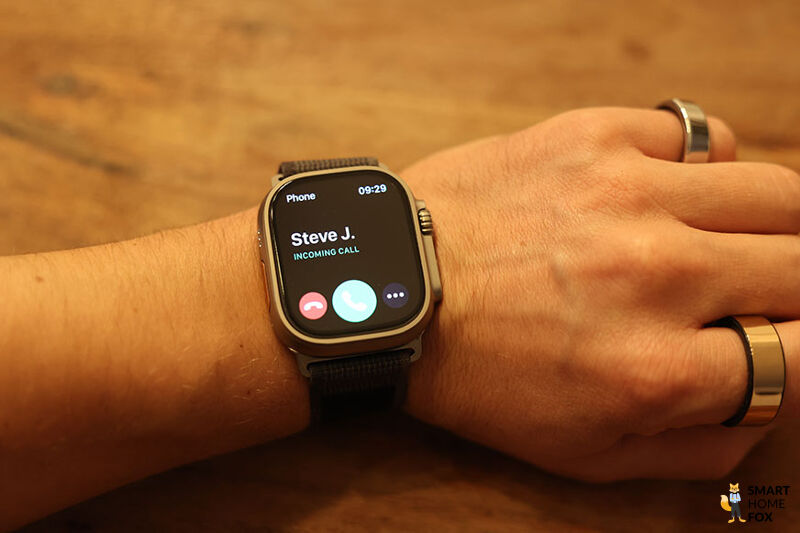 Входящий звонок на Apple Watch Ultra.